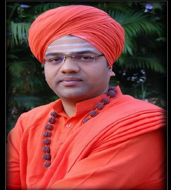 Shri. Ma. Ni. Pra. Dr. Mallikarjun Swamiji. Successor, Samstanmath Mundargi